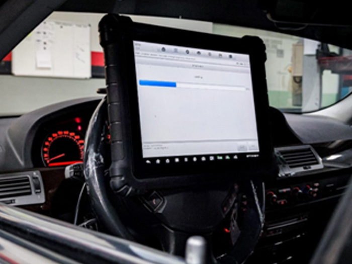 CAR PROGRAMMING AND DIAGNOSTICS