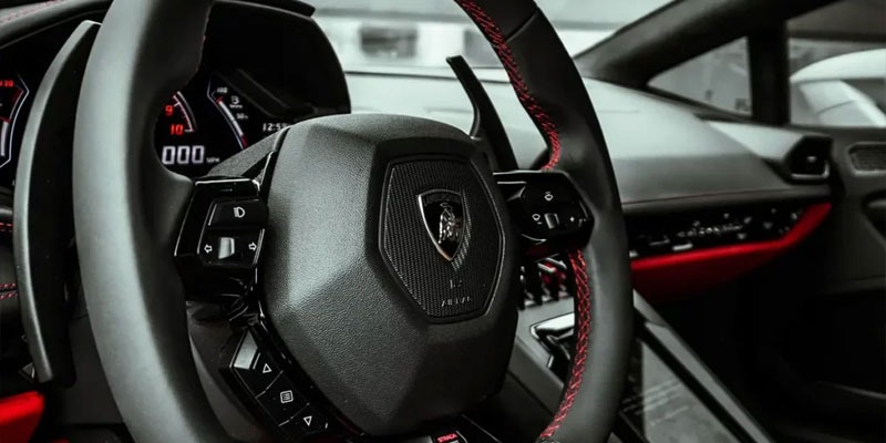 lamborghini service center dubai