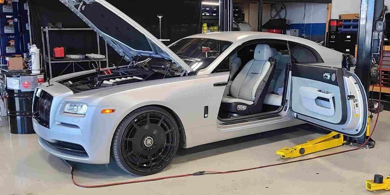You are currently viewing How does advanced diagnostics services ensure smooth operation of Rolls Royce?