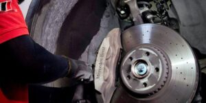 Read more about the article Why Choosing a Dodge Dubai Service Center Makes All the Difference for Your Vehicle’s Performance
